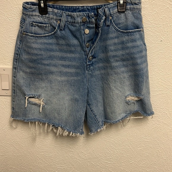Denim shorts - Picture 2 of 3